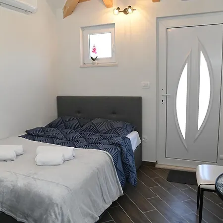 Casa De Hijos * Cavtat